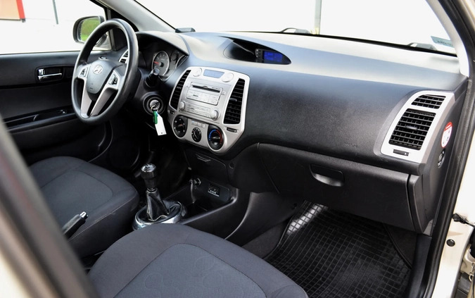 Hyundai i20 cena 14999 przebieg: 150000, rok produkcji 2010 z Gdańsk małe 781